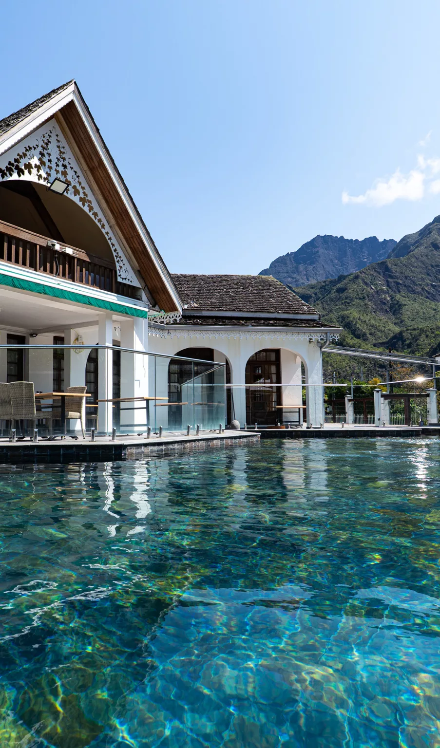 Vue rapproché du piscine - Le Vieux Cep